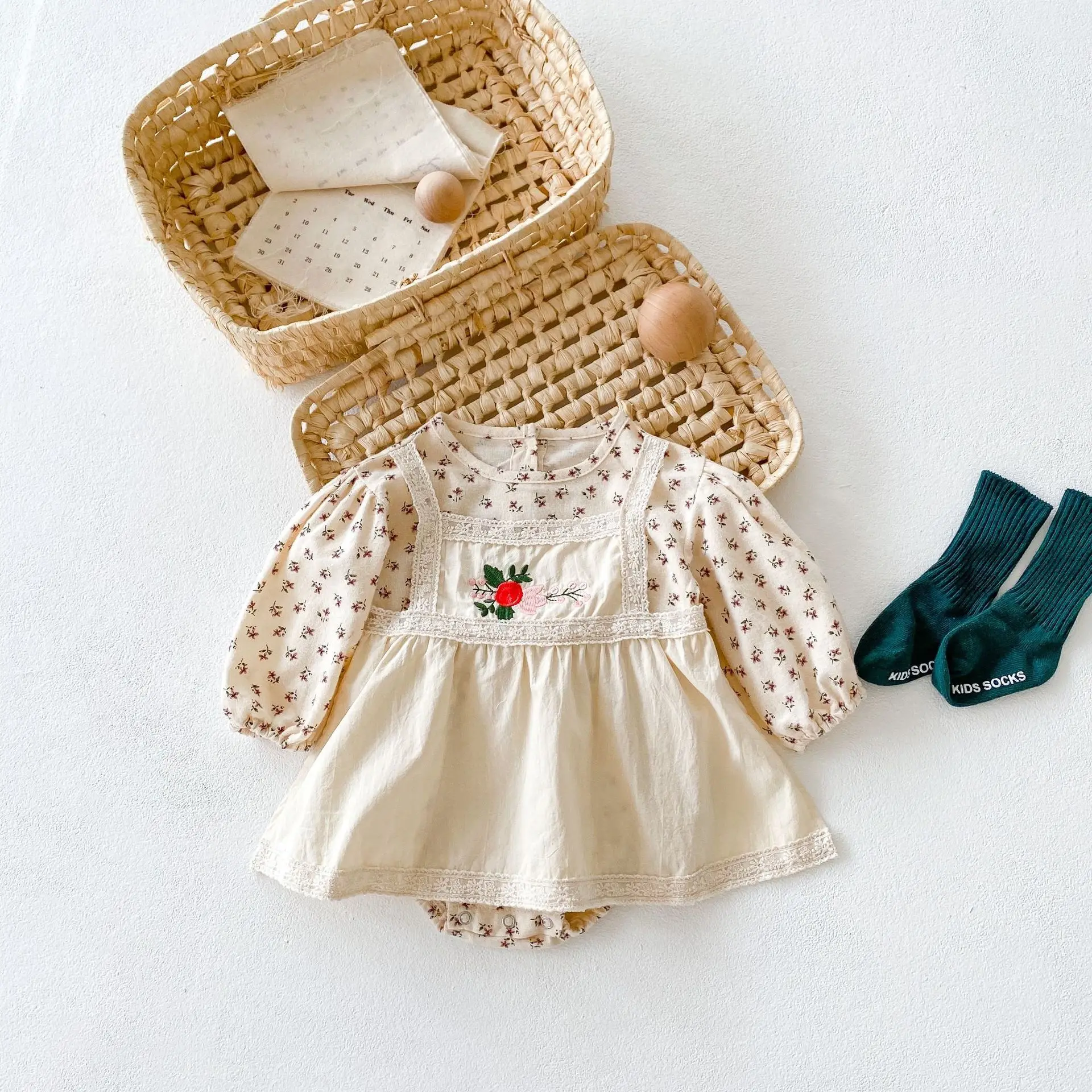 

0-24M Flower Baby Romper Newborn Kid Baby Girls Clothes Long Sleeve Floral Jumpsuit Elegant Cute Sweet Cotton New bron Outfit