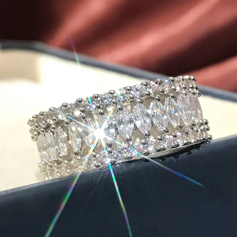 

USTAR Luxury Wedding Jewelry finger Rings for women Shiny CZ Crystals silver color Engagement Rings Female Anel bague party prom