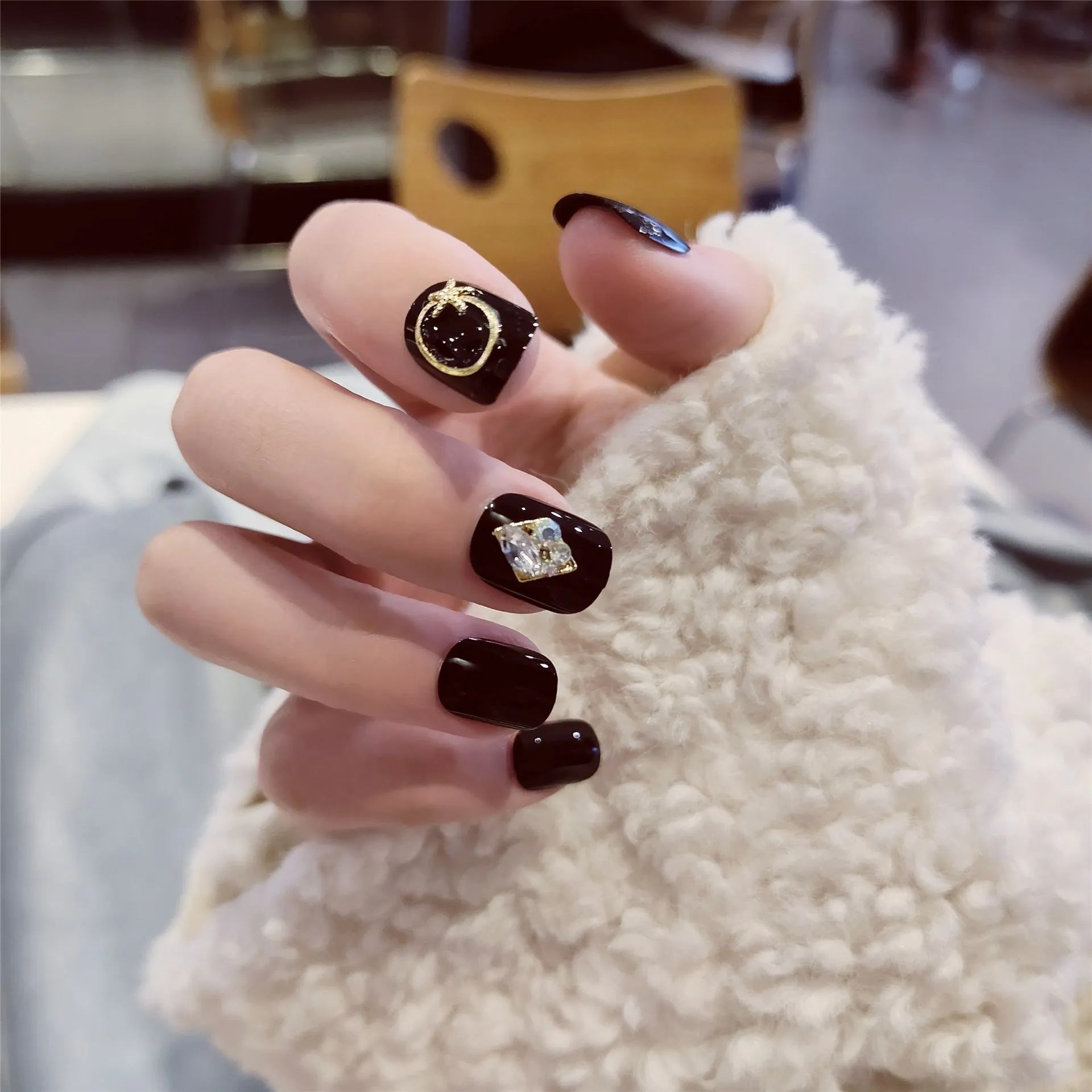 B60 черный зажим для ногтей короткая модная роскошная классическая Накладка