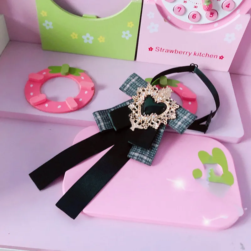 Галстук-бабочка женский винтажный черный с бриллиантами | Аксессуары для одежды