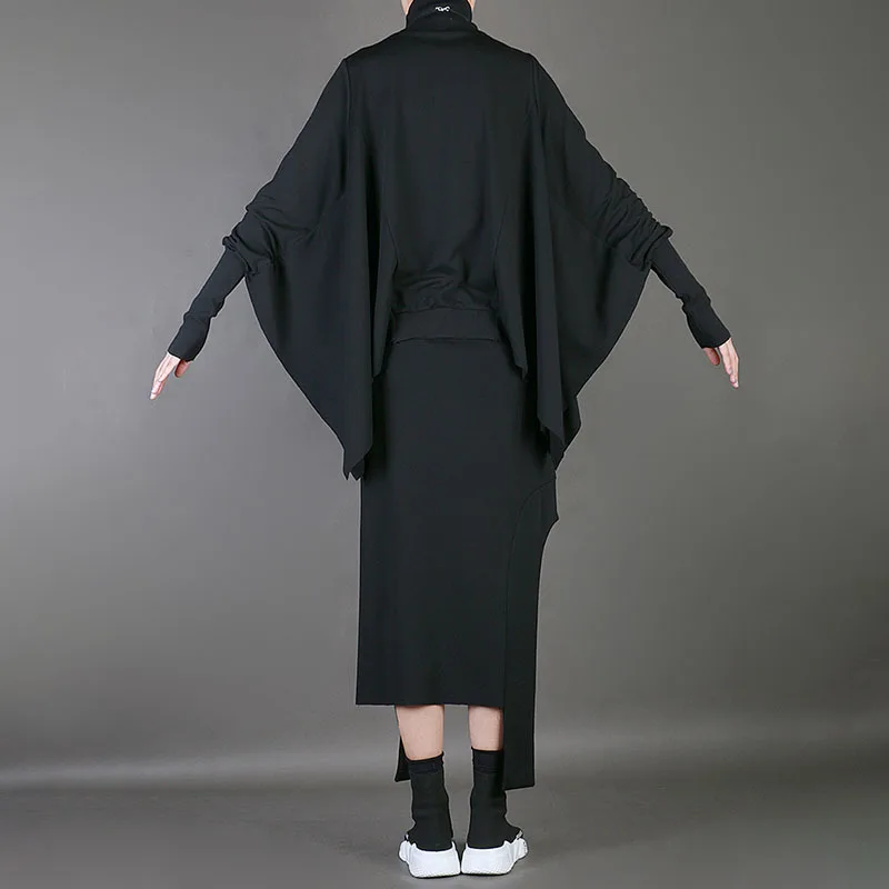 

[EAM] 2021 New Spring Summer High Collar Brief Long Batwing Sleeve Black Loose Big Size Sweatshirt Women Fashion Tide JY048