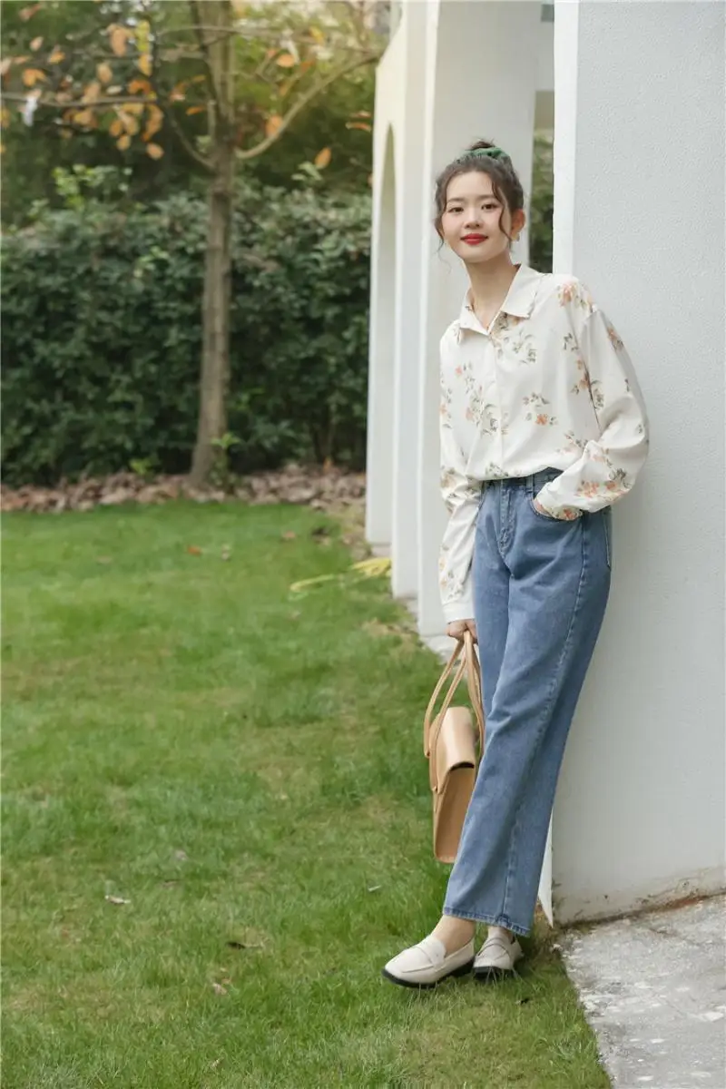

2021 spring new Korean style small fresh lapel floral print temperament blouse loose chiffon long sleeve shirt women