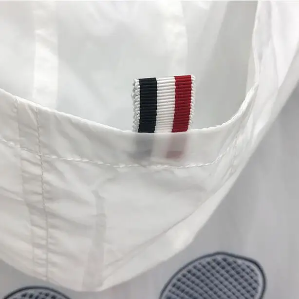 

2021 Fashion TB Brand Jacket Men Quick Dry Sun-Protective Outdoor Sports Coats Thin Casual Hooded Skin Windbreaker