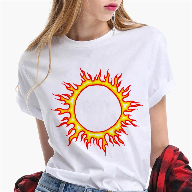 

Новинка 2022, хипстерская футболка, забавная креативная женская футболка с мультяшным принтом огня, Ulzzang Harajuku, женская футболка, женская футбо...
