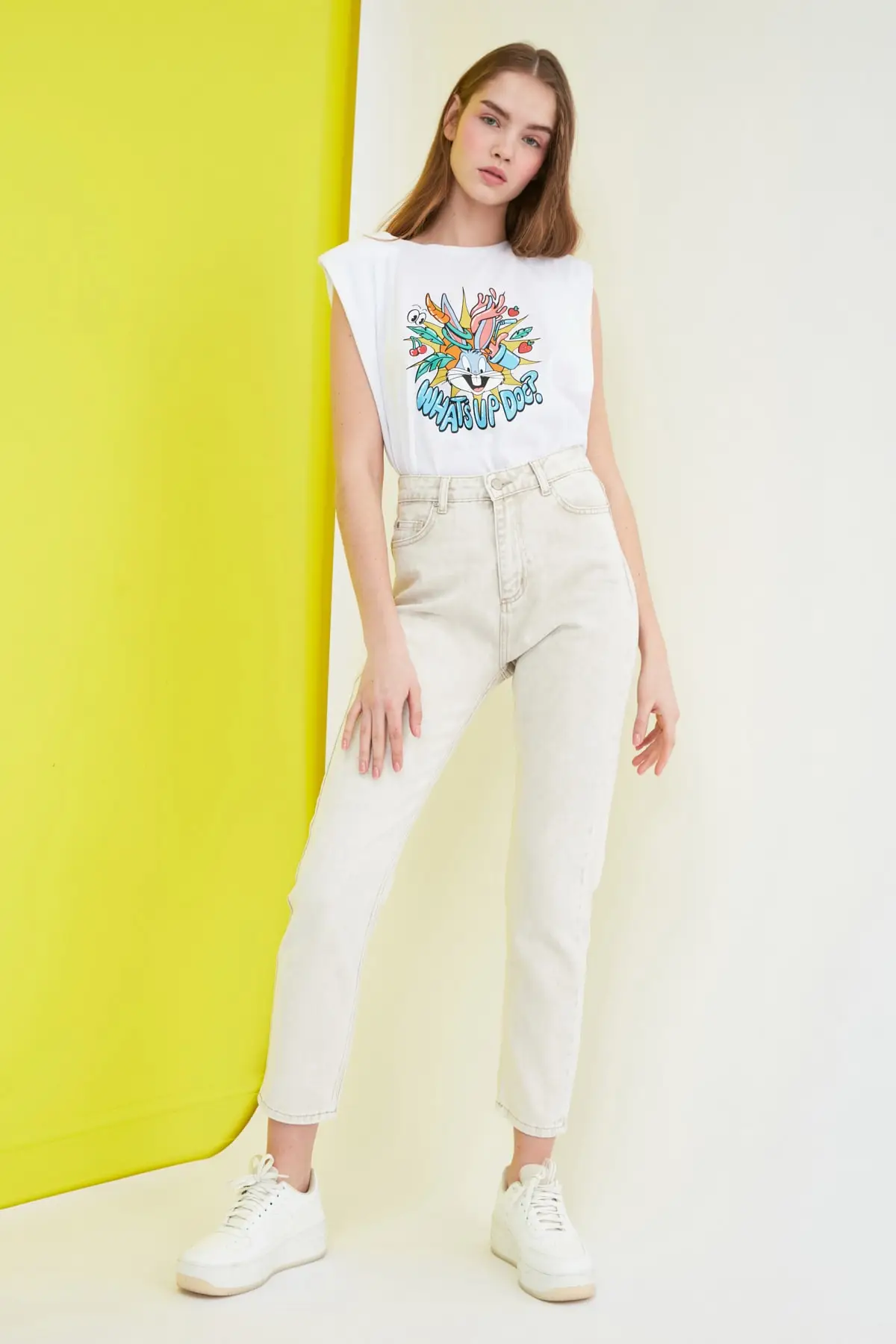 

Trendyol High Bel Mom Jeans TWOSS21JE0097