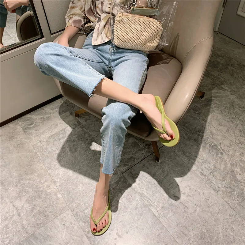 

NIUFUNI 3 Colors Women's Slippers Casual Flip-flops 2020 New Arrival Slides Woman Sandals Flat Shoes Beach Shoes For Women Flats