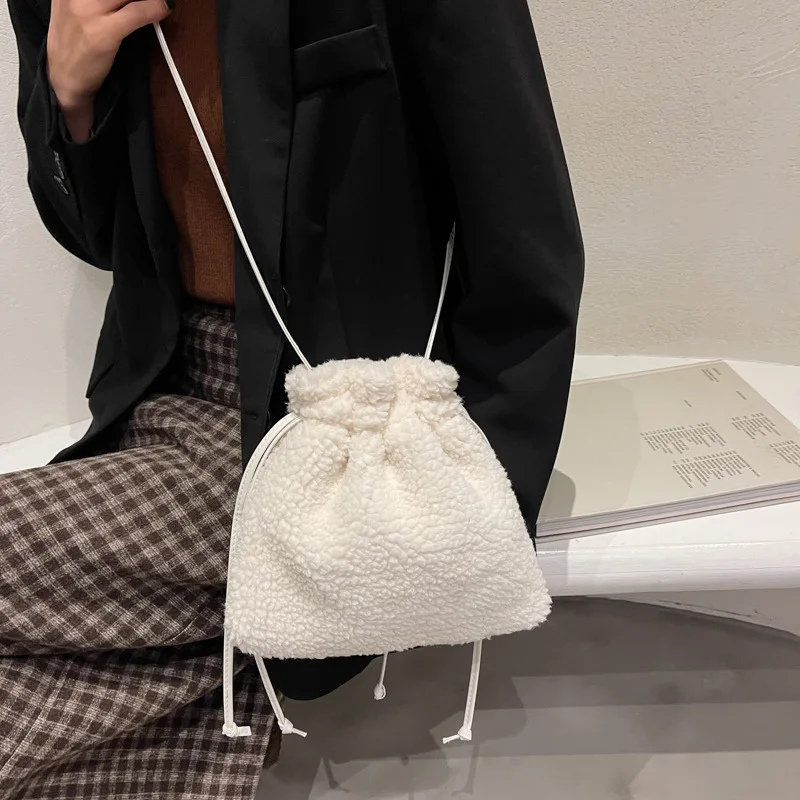 Новая зимняя красная пачка пушистая сетка от японской милые овечьи шерстяные