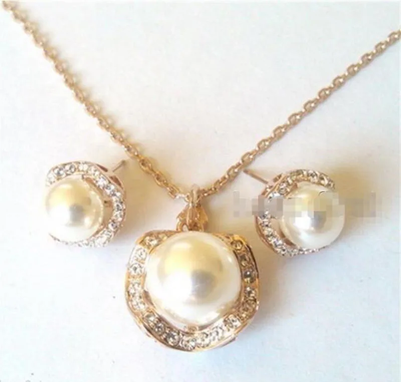 Бесплатная доставка оптовая цена + Симпатичные Модные серьги с жемчугом из