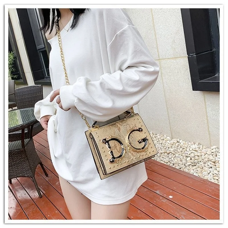 

Fashion Small Square Bag 2021 New Popular Snake Pattern Handbag Letter Multifunctional Shoulder Lady Messenger Handbags Women