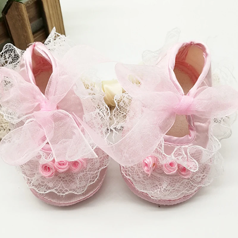 Детская обувь для малышей простая милая мягкая нескользящая с кружевной