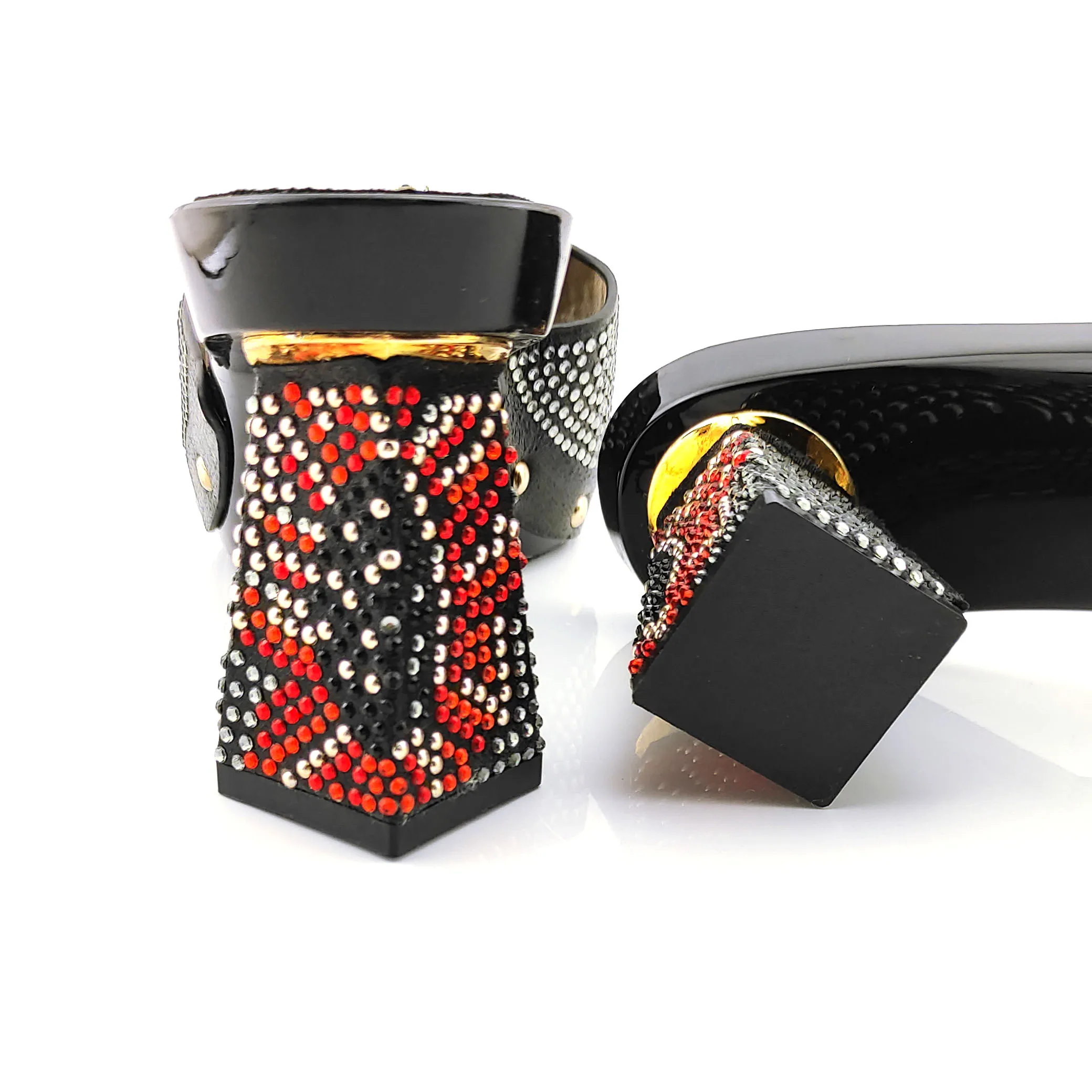 Новое поступление комплект из обуви и сумки черного цвета в итальянском стиле на