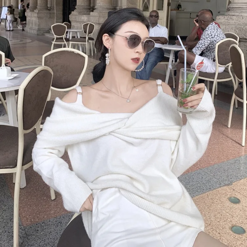 Женский вязаный свитер на бретельках DEAT весенний однотонный облегающий