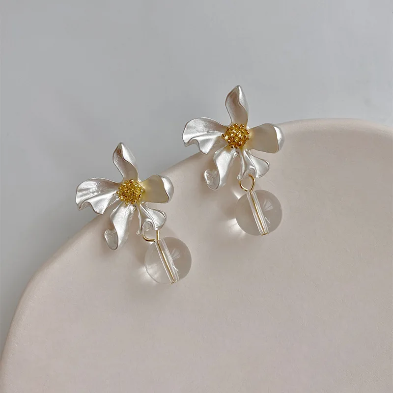 

Minar Cute Romantic Matte Gold Color Flower Dangle Drop Earings for Women Korean Clear Crystal Earings Holiday Wedding Jewelry