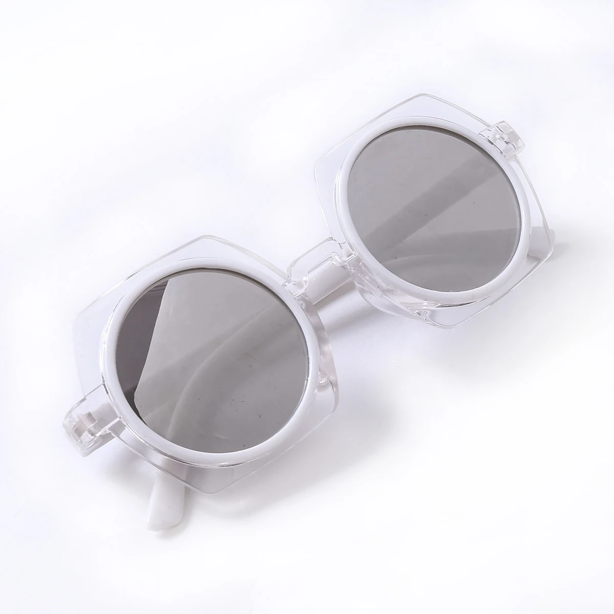 Детские солнцезащитные очки для девочек и мальчиков нестандартные с защитой от