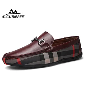 Мужские лоферы ALCUBIEREE, повседневная обувь для вождения, дышащие мокасины на плоской подошве, удобная обувь из натуральной кожи