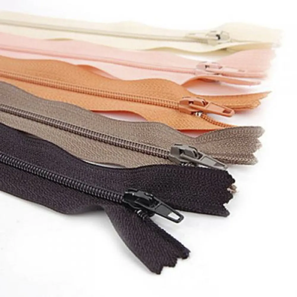 

50pcs 7-inch /18cm Durable Nylon Closed End Zips Zippers for Sewing (Random Color)
