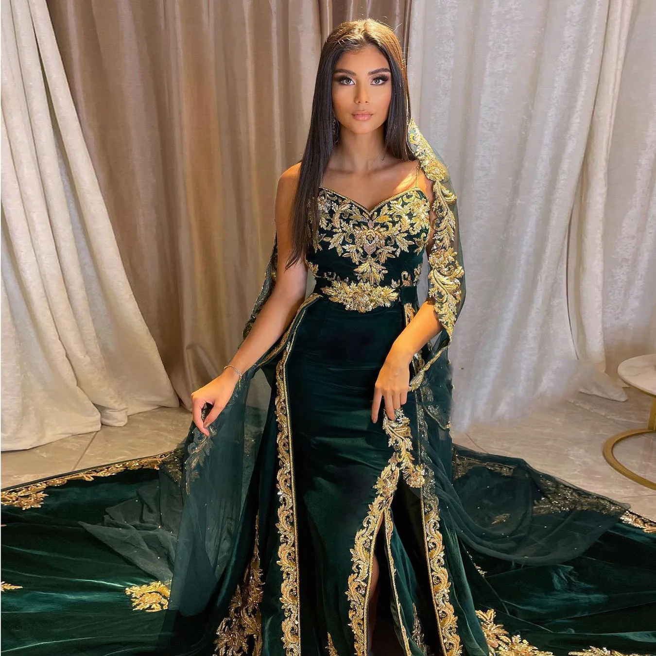 

Green Elegant Fashion Exquisite Evening Dress Strapless Floor Length With Train Applique Tulle Photography Dubai Prom Dress