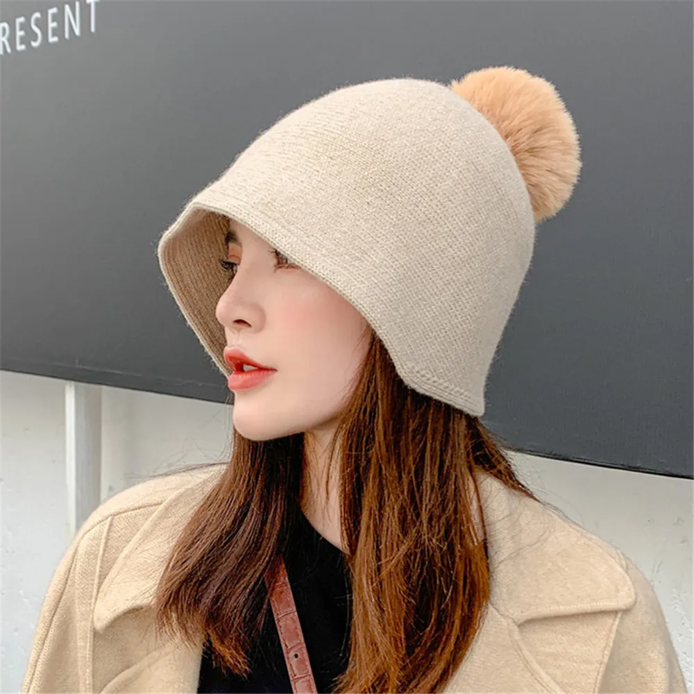 2021 Female Autumn and Winter Korean Warm Fisherman Hat Multicolor Wild Fashion Dome Bucket Hat Ear Protection Hair Ball Hat