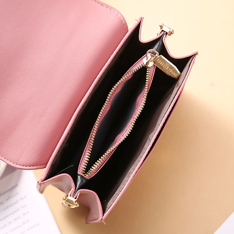 

Korean Luxury Handbags PU Leather Daily Use Shoulder Women`s Bag Cover Rivet Crossbody For Female Travel To Carry Cosmetic Bag