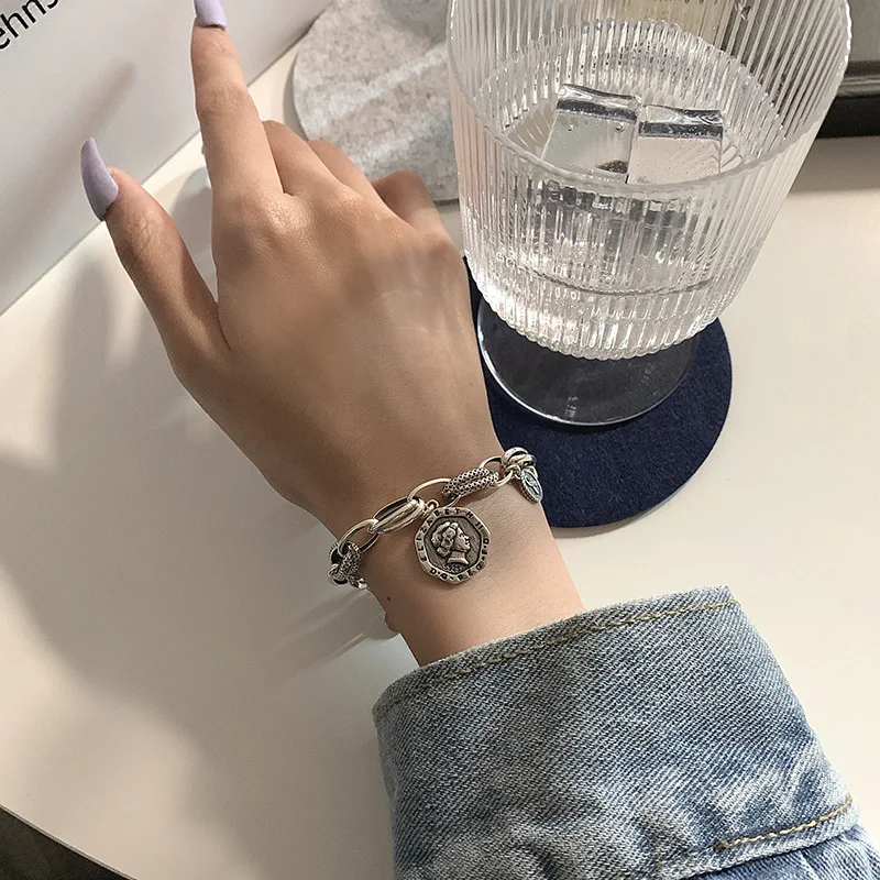 

Fashion Punk Wind Silver Heavy Industry Headdress Lady Retro Old Polygonal Pendant Couple Bracelet Gift