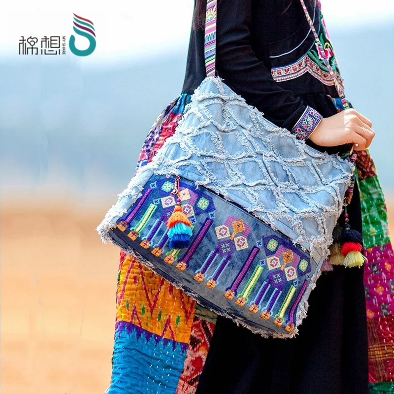 

Yunnan embroidery messenger bag large capacity denim bag single shoulder bag wide shoulder belt ethnic style cloth art antique