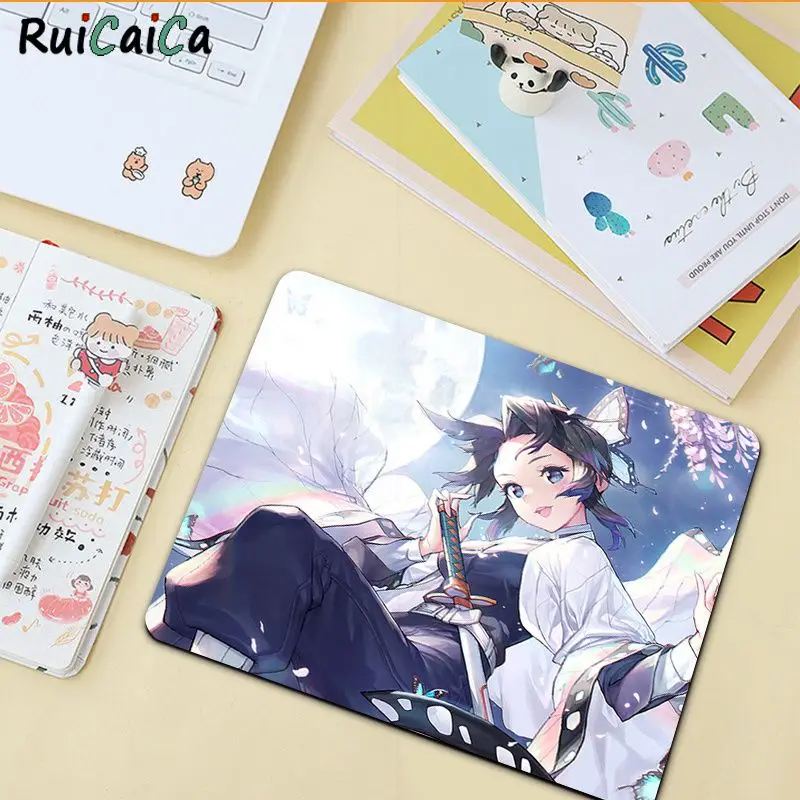 

Vintage Cool Demon Slayer Kochou Shinobu Keyboard Gaming MousePads Top Selling Wholesale Gaming Pad mouse