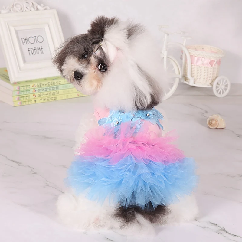

Весенне-летнее платье принцессы с юбкой для питомца собаки красивые платья для маленьких средних собак милые юбки-пузырь с цветочным рисун...