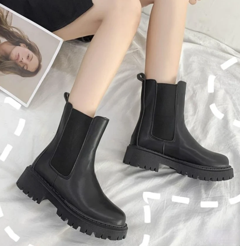 

Женские кожаные ботильоны без застежки, с круглым носком, зимние короткие ботинки, теплая Повседневная обувь на платформе, ботинки челси, но...