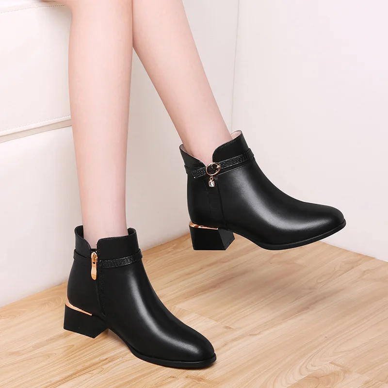 Bottines à talons hauts carrés pour femmes, chaussures Vintage, grande taille, nouvelle mode britannique, automne hiver 2020, M0036