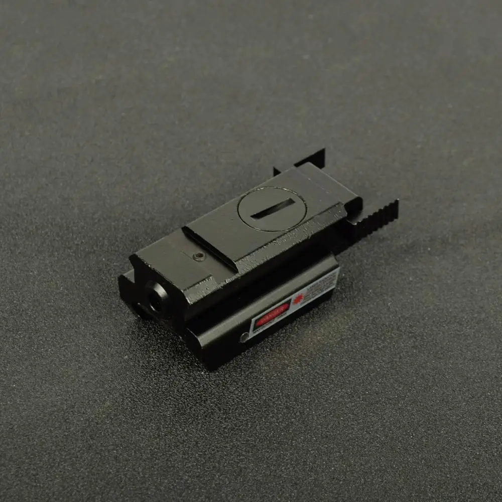 Компактный низкопрофильный лазерный прицел с красной точкой и направляющей 20 мм