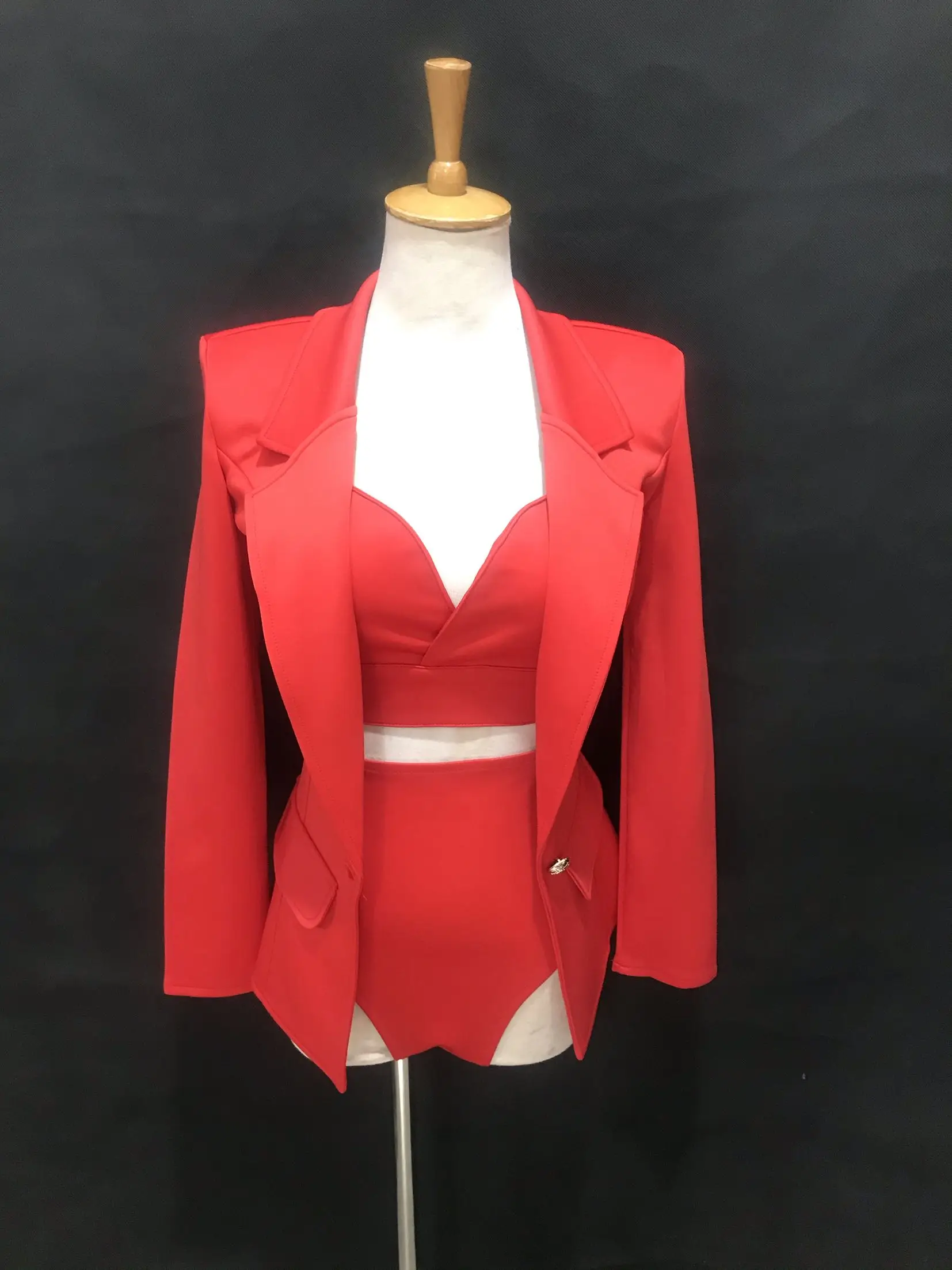 Рисунок 5 - Женский комплект из трех предметов