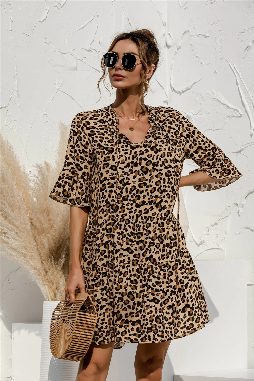 

Женское Цветочное платье с коротким рукавом, повседневное мини-платье с V-образным вырезом и расклешенными рукавами, праздничный сексуальн...