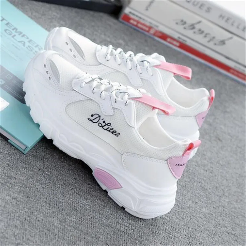 

LAIKIHAN new mesh shoes women's breathable mesh openwork wild casual flat sneakers shoes Zapatillas de deporte women's shoes