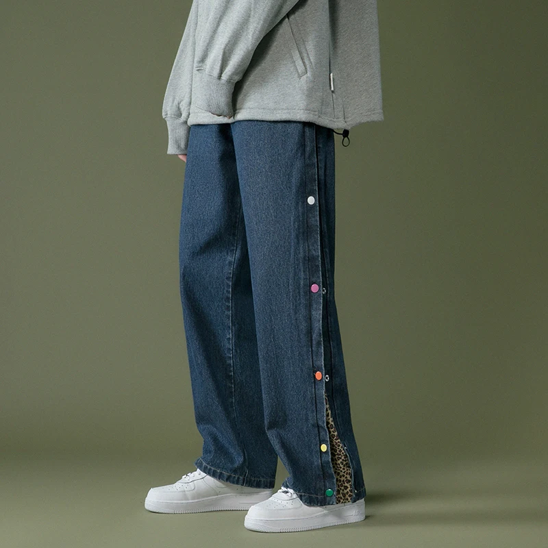 

2021 New Double Side Button Straight Jeans Men Leopard Printed Fashion Streetwear Casual Loose Trousers Wide Leg Harem Pants