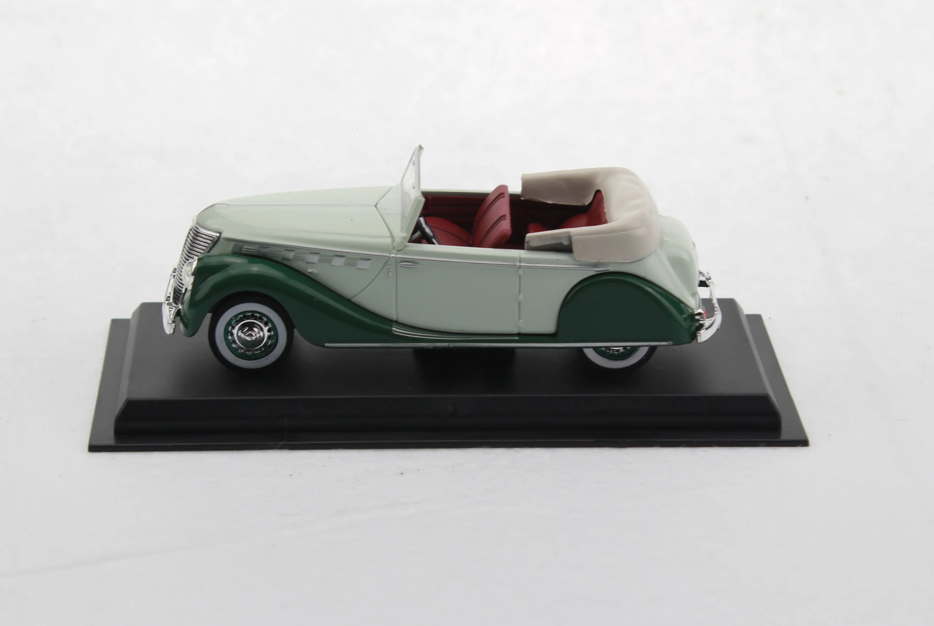 20145 Литые металлические модели автомобилей 1/43 Bubble старая антикварная машина Renault