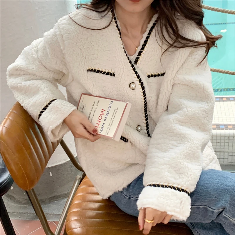

Comelsexy Lambswool Warm Outerwear Patchwork Women 2021 New Casual V-neck Office Lady Street Loose Coat Plush Jackets Tops