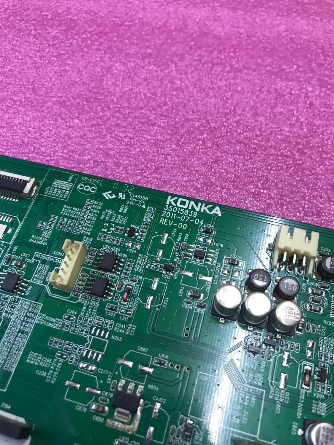 

Original Kangjia LED32HS05 motherboard 35015839 with screen 72000005YT 72000005YT