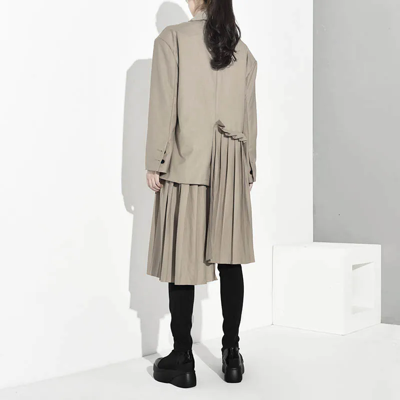 

[EAM] Women Pleated Asymmetric Long Trench New Lapel Long Sleeve Loose Fit Windbreaker Fashion Tide Spring Autumn 2021 1A88004