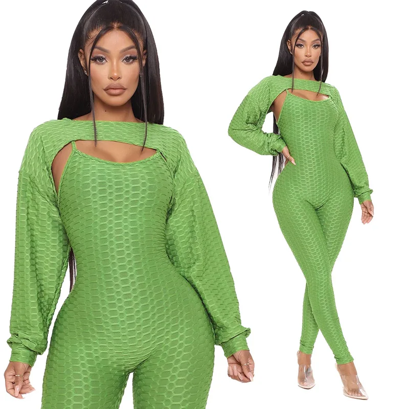 

2021 European and American new autumn and winter jacquard short lantern sleeve top + bottoming suspender pants sports suit