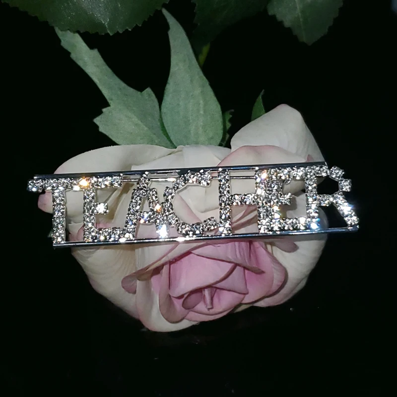 Ручной работы Ювелирная брошь &quotучителя с принтом в виде буквы штырь отворотом