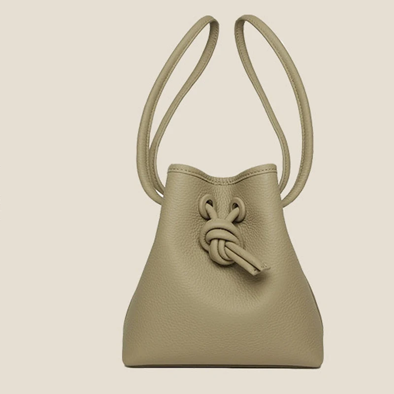 

One Shoulder Messenger Drawstring Bucket Top Layer Cowhide Ladies Fashion Simple One-shoulder Round Portable Shopping Bag