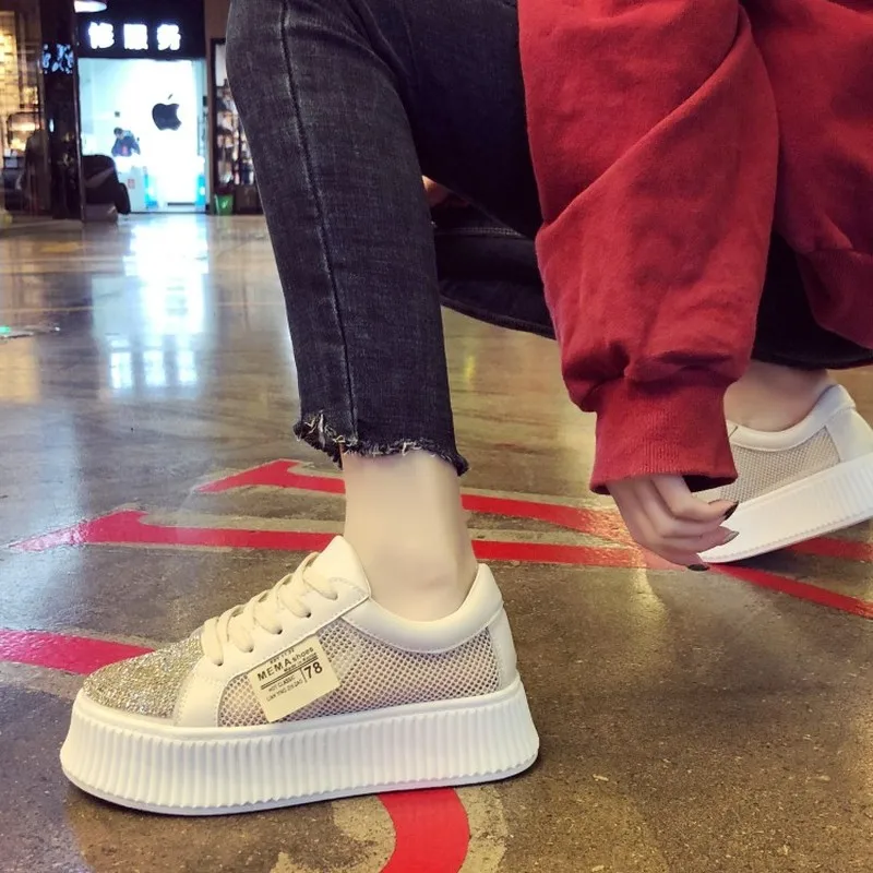 Новая женская обувь Сезон весна лето Модная новинка Женская кожаная сетчатая