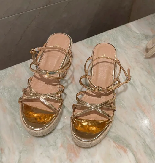 

2021 Summer Comfort Shoes for Women Clogs Wedge Female Sandal New Platform Girls Beige Low Fashion Fabric Buckle Strap Scandals