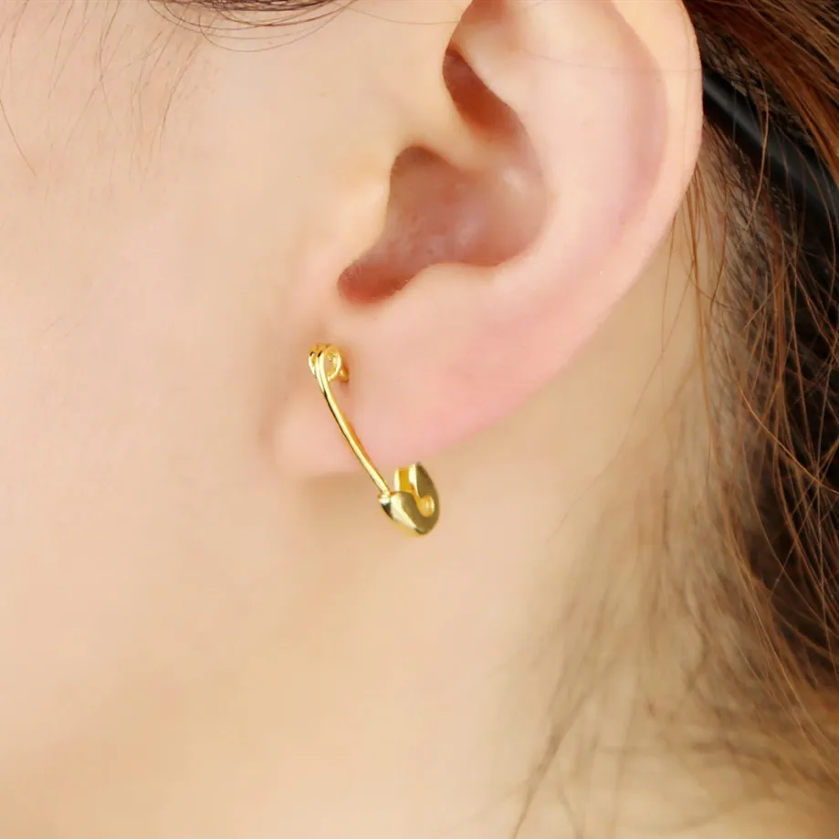 Женские серьги гвоздики в стиле панк позолоченные полированные без камня