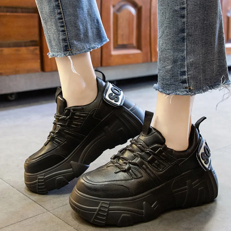 Кроссовки Bjakin женские на платформе легкая спортивная обувь увеличивающая рост