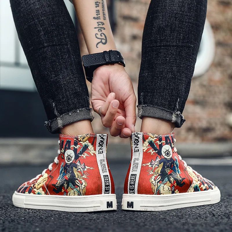 New Design Graffiti Printed High top Board Sneakers Men Superstar Hip-hop Skateboard Shoes Fashion High Quality Men Sports Shoes