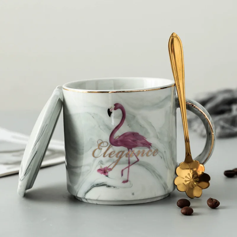 

Керамические кружки с крышкой и ложкой, высокая емкость, креативные чашки для кофе, молока, чая, завтрака, мраморный минимализм, персонализи...