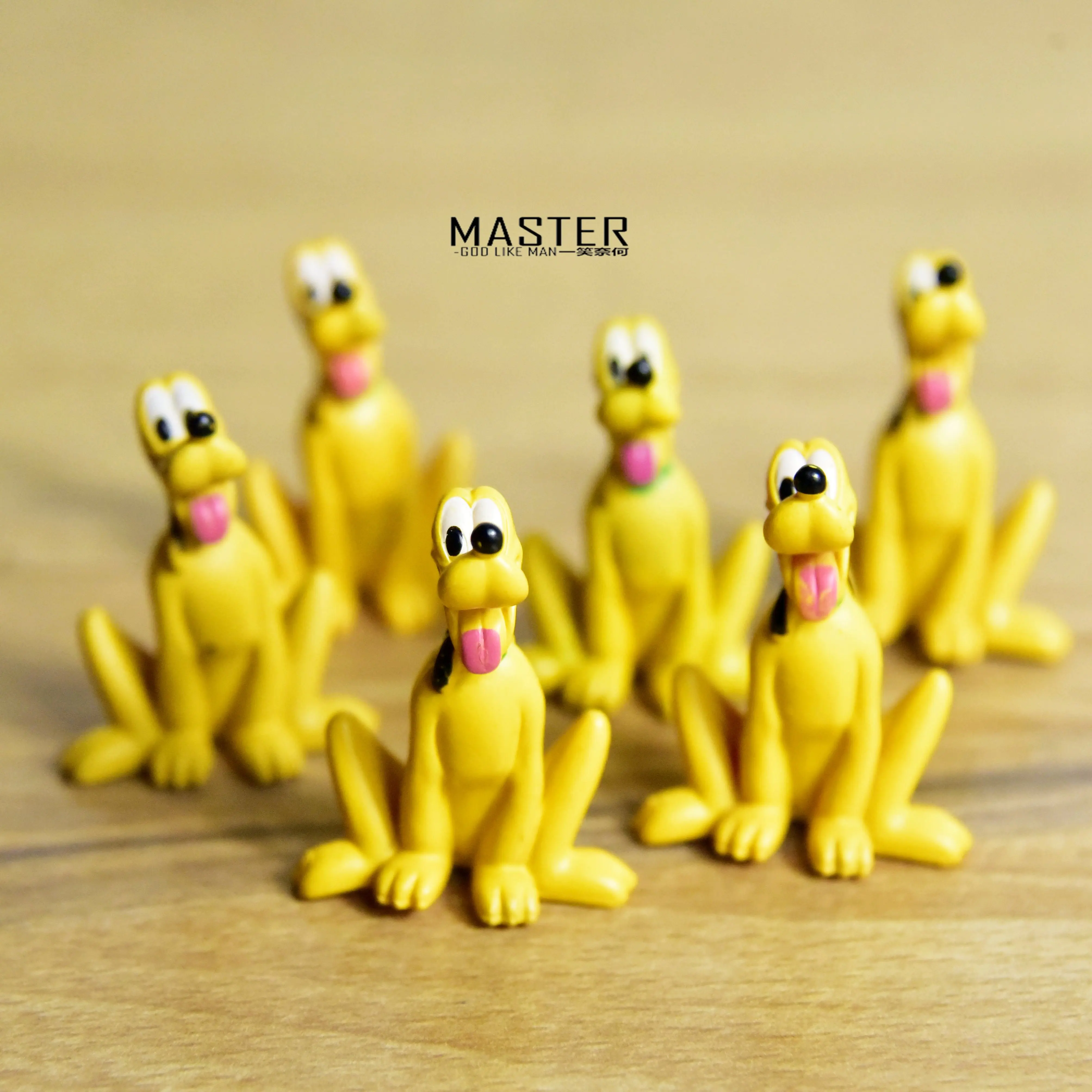 

12pcs/lot 4.5cm Disney Mickey Mouse Friend Pluto Dog Figure Toy Model Doll Figurine Collection Room Cake Diy Decoration
