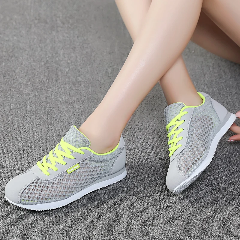 Женские теннисные туфли 2020 женские летние дышащие кроссовки из сетчатого