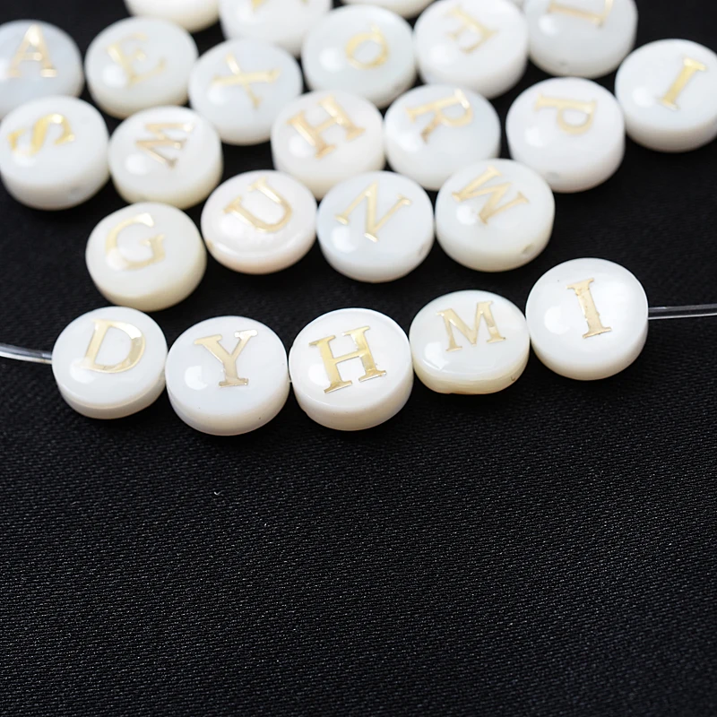 Фото Бусины-шармы с буквами алфавита 8 мм 26 дюймов | Украшения и аксессуары